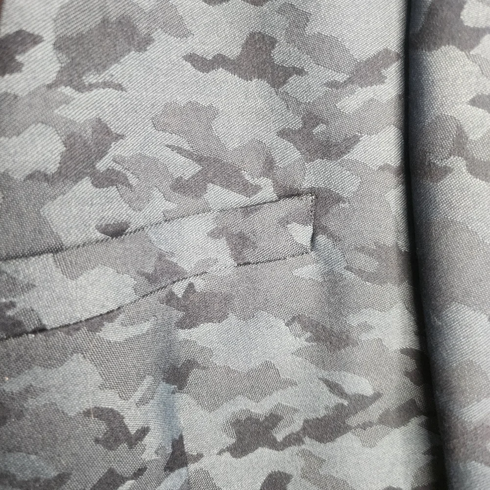 Eleganza Platinum Tuxedo Style Dinner Jacket in Blue Camo Size 46S